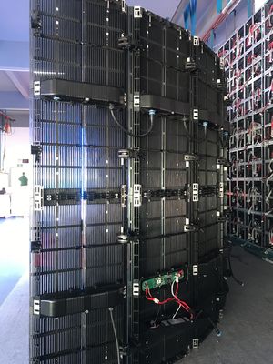 250x500mm モジュールサイズ 屋外P10.42 LEDディスプレイ 屋外固定設置に最適