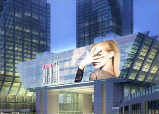 ガラス壁面へのフルスクリーン透明LEDフィルムディスプレイで最大83%の透過率