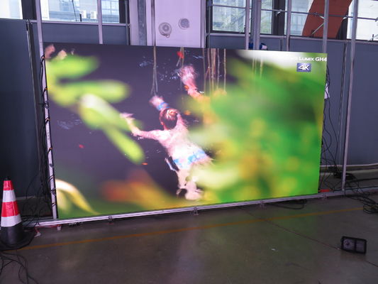 600*337.5mm P0.9\P1.25 Ultra HD 2K/4K HD LED ディスプレイのクリア性